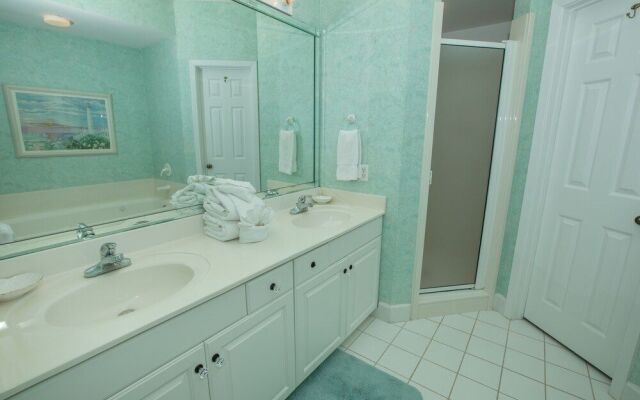 Oceania 607 3 Bedroom Condo by RedAwning