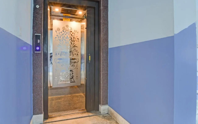 OYO Flagship 80584 Royal Residency