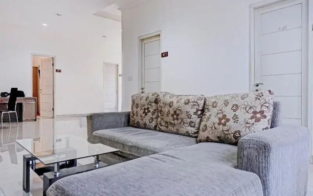 OYO 90494 Stariez Residence Karawaci