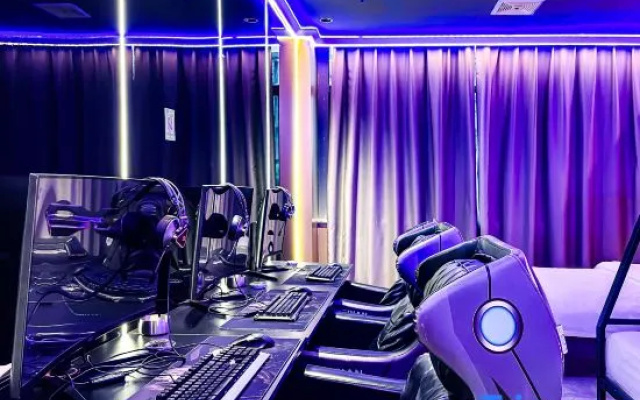 UK eSports Hotel（Liantang Baigang Metro Station） — 2-star hotel in Nanchang