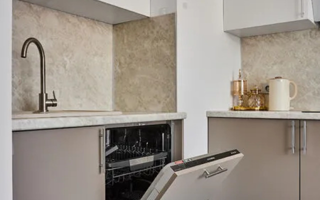 Веста на Уральской, 25