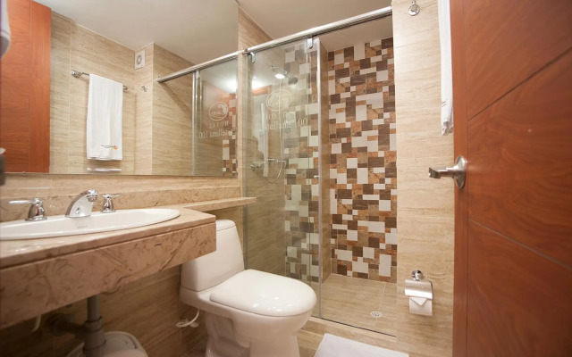 Hotel Castellana 100