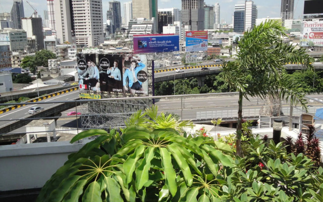 Interchange Tower Serviced Apartment