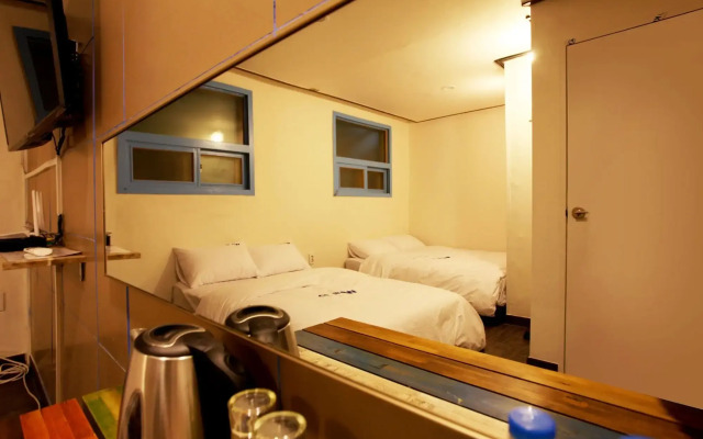 W mini hotel - Hostel