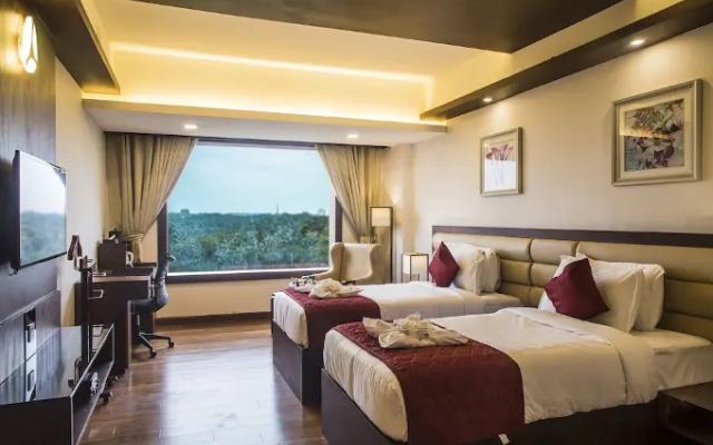 Kpm Tripenta Hotel