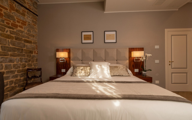 Donati Luxury Tower Suites