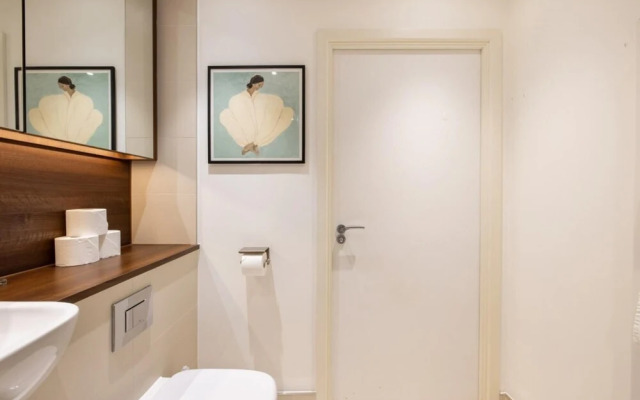 The London Retreat - Alluring 2bdr Flat With Balcony