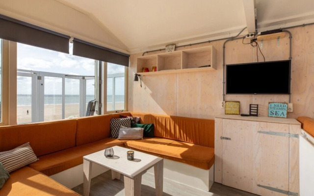 Holiday Home in Dishoek by the Beach