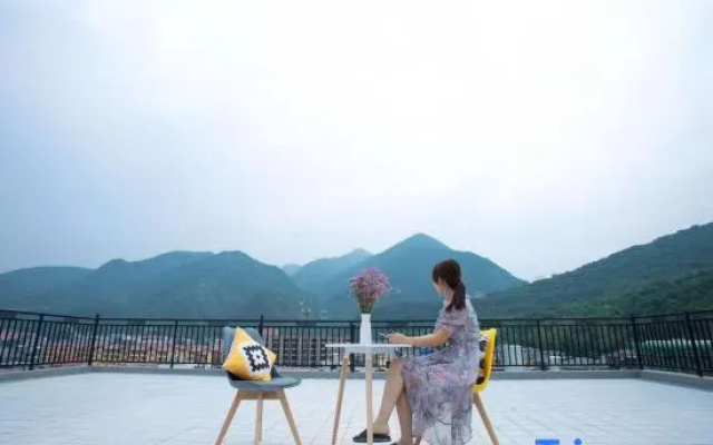 Taibai Mountain Jingcheng Hotel