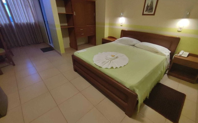 Jr Hotel