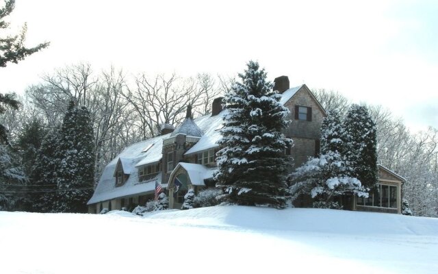 Inn at Lake Joseph