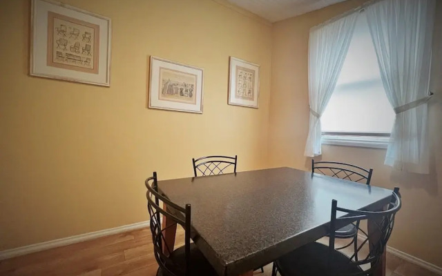 Albany Historic Cottage by the BnB Collection