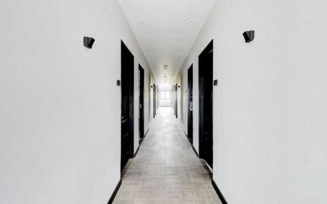 OYO 94728 Isleep Ciwalk