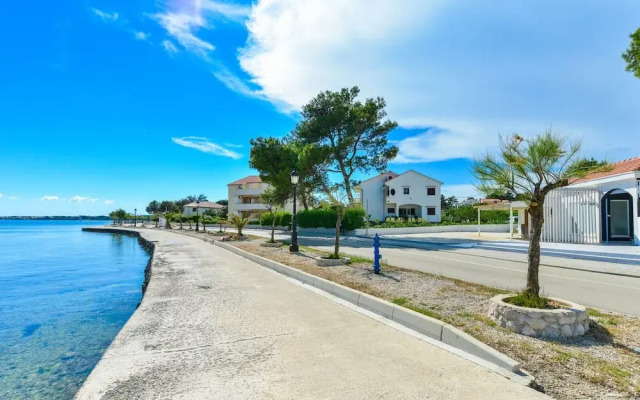 Apartments in House Liveric, in Vir at the Beach