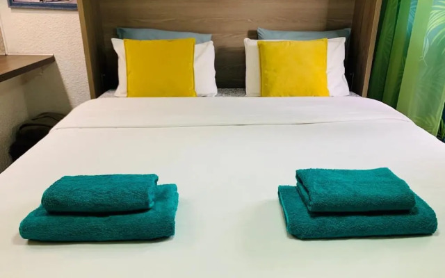 Art Studio Balcony and Breathtaking View of Chamonix