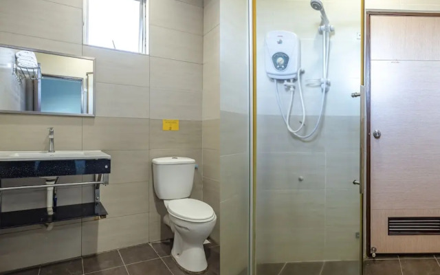 Mostyn Hotel by Oyo Rooms