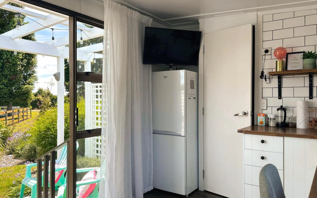 Tiny House Oasis Cambidge-Pool-Hamilton Airport 10mins