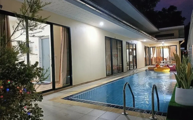 Saendee Pool Villa