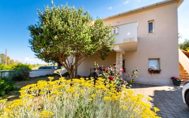 San - Comfortable and Great Location - A3