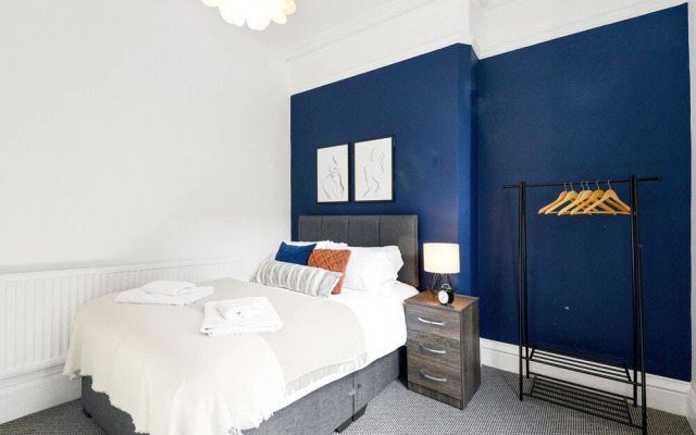 All Saints Apartment