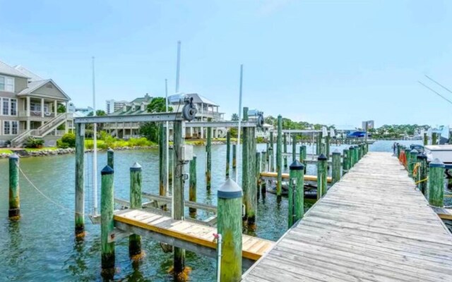 Palm Harbor 322 Mariner Circle by Bender Vacation Rentals