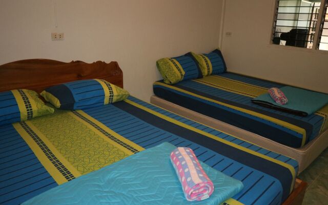 Sunee Resort Laem Mae Phim