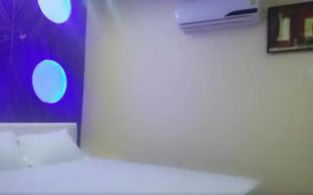 Hotel Crystal International