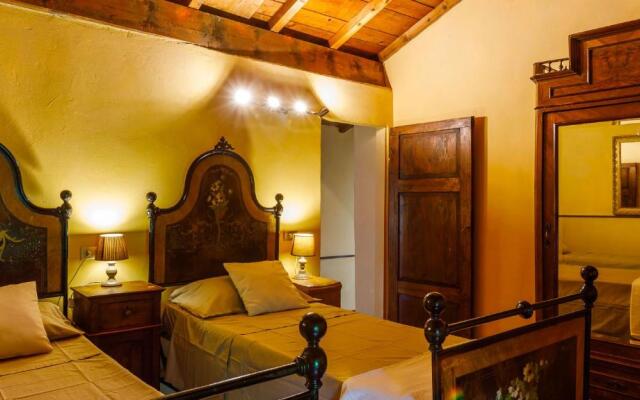 PIEVE DEL BORGO 6&2, Emma Villas