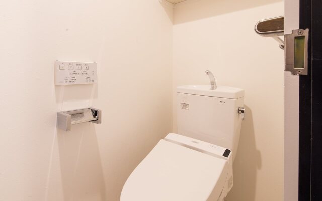 365BASE outdoor hostel