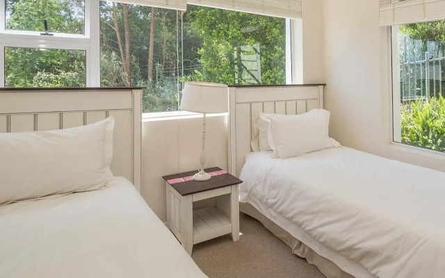 Oaklands On The Knoll