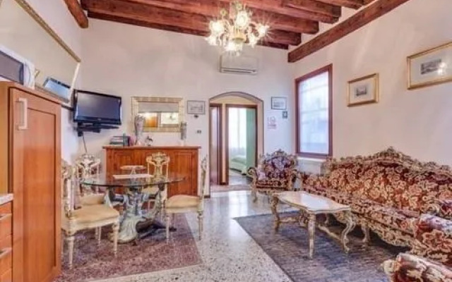 San Moisè Luxury Apartment