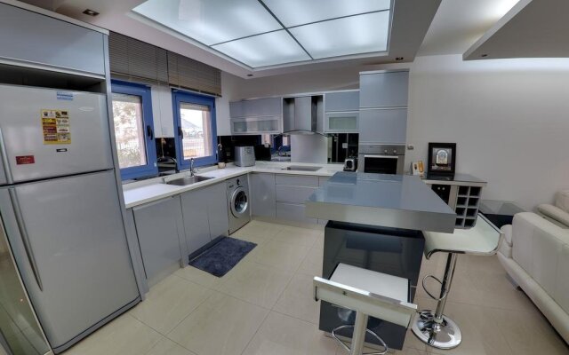 Royal Park Apt Resort by Sea N Rent
