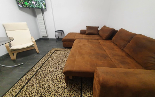 New apartment in luxury zone with garden,free parking