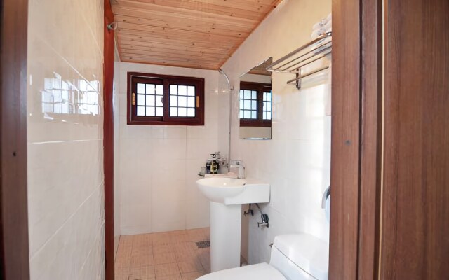 Seogwipo Log House Pension