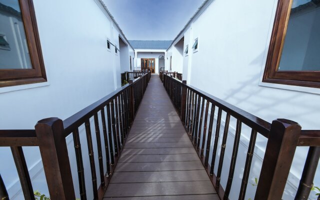 The Poplar Resort