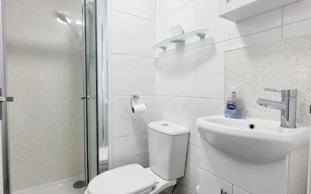 Lovatt Apartment Near City Center