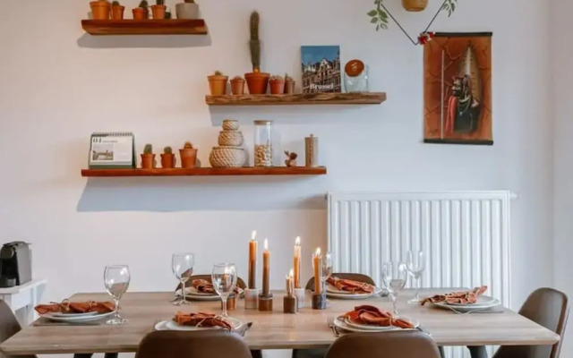 Homely Duplex Near Historic City Center Station