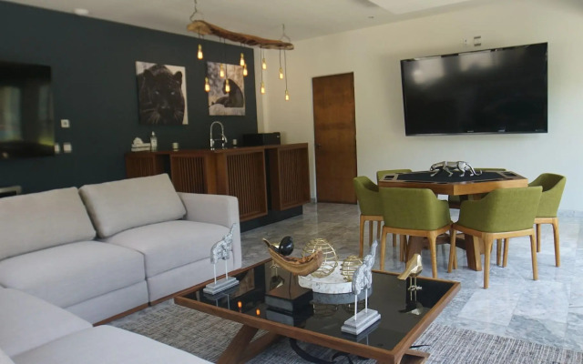 Panther Bay Villa & Golf