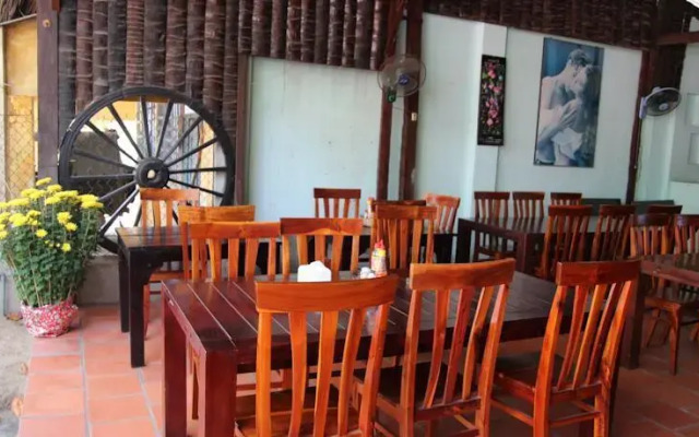 Saigon Cafe
