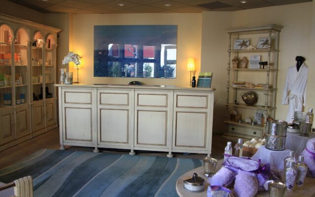 Portola Hotel & Spa at Monterey Bay