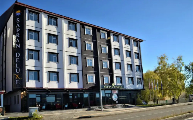 Sapran Deluxe Hotel