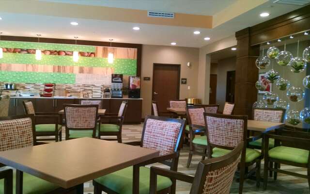 Best Western Plus Flatonia Inn