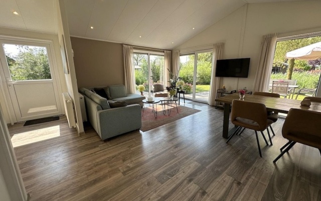 6-person Chalet in Biddinghuizen
