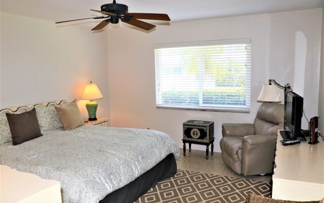 Jamaica Royale - 006 - 1 Br Condo