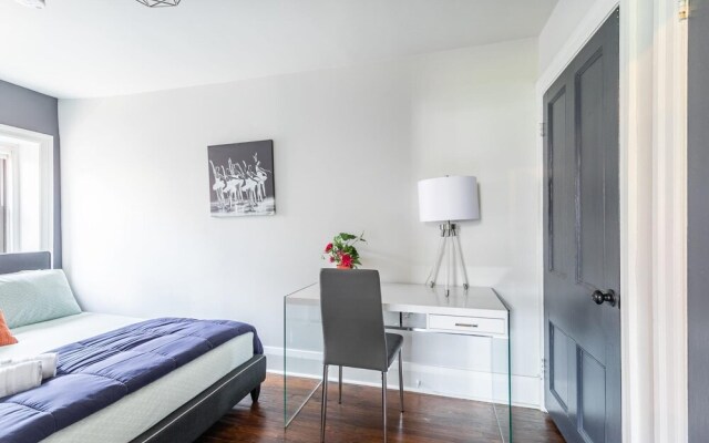 1BR - Boutique Condo w Netflix - Prime DT