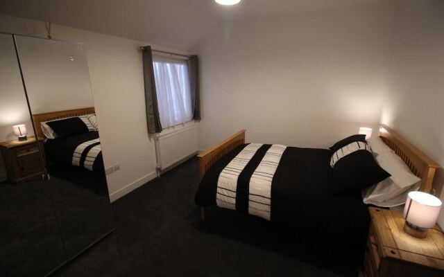 Exquisite 1 Bed Apartment near Heathrow