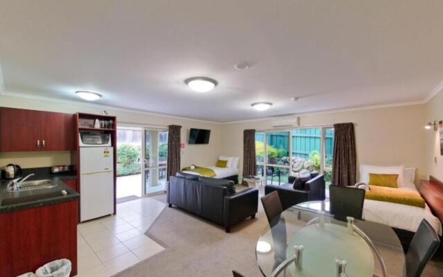 ASURE Avenue Motor Lodge