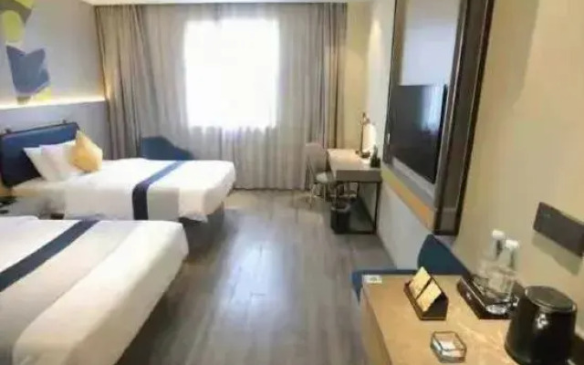 Homeinn Selected Hotel (Hefei Railway Station Xindi Plaza)