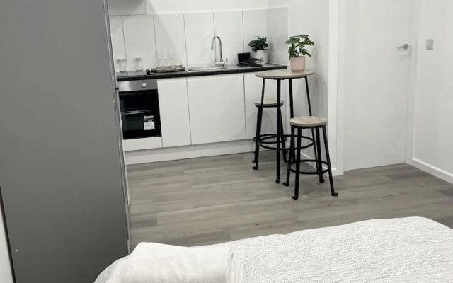 Charming 1-bed Studio in London