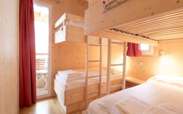 Peaceful Chalet in Turracherhöhe with Indoor Hot Tub